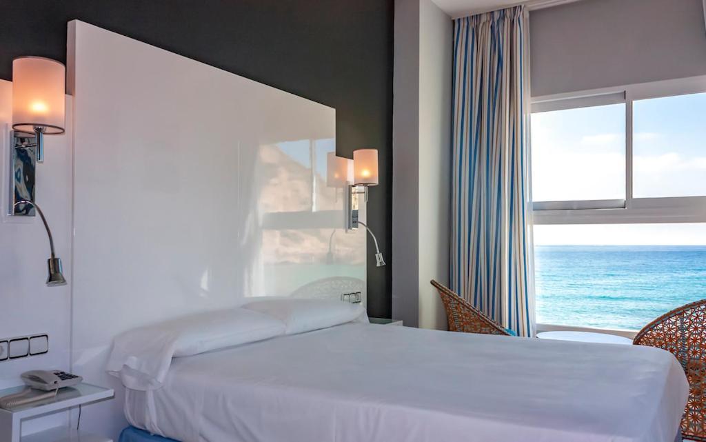 Hotel La Cala La Cala de Finestra Extérieur photo