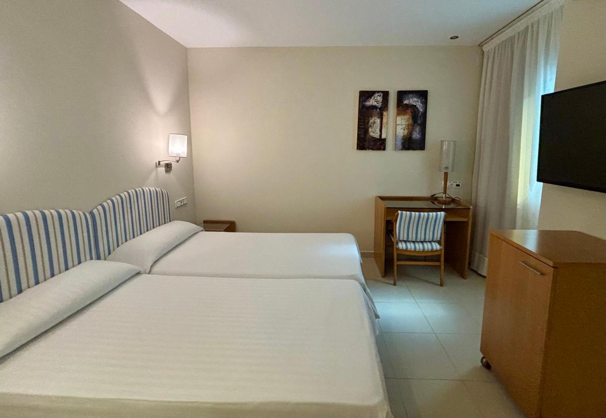 Hotel La Cala La Cala de Finestra Extérieur photo